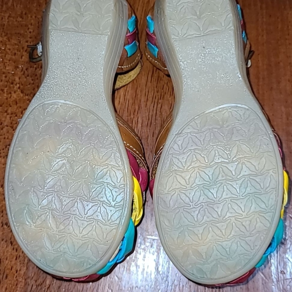 ADORABLE Frida Huaraches for little girls! - Picture 3 of 7